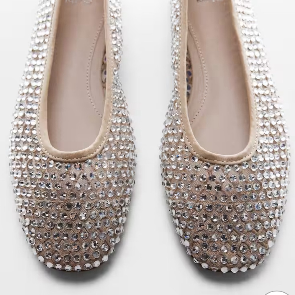 NWT Rhinestone Mesh Ballet Flat